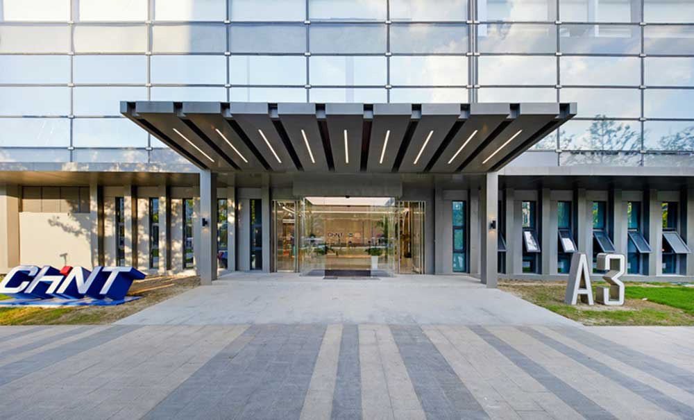 深圳龍華區(qū)華僑城北站壹號(hào)現(xiàn)代風(fēng)格辦公室裝修外立面門頭形象 深圳龍華區(qū)華僑城北站壹號(hào)現(xiàn)代風(fēng)格辦公室裝修外立面門頭形象