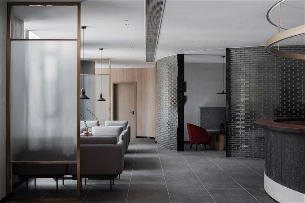 深圳南山簡約風格咖啡廳裝修設計案例弧形玻璃磚裝飾隔斷墻 深圳南山簡約風格咖啡廳裝修設計案例弧形玻璃磚裝飾隔斷墻