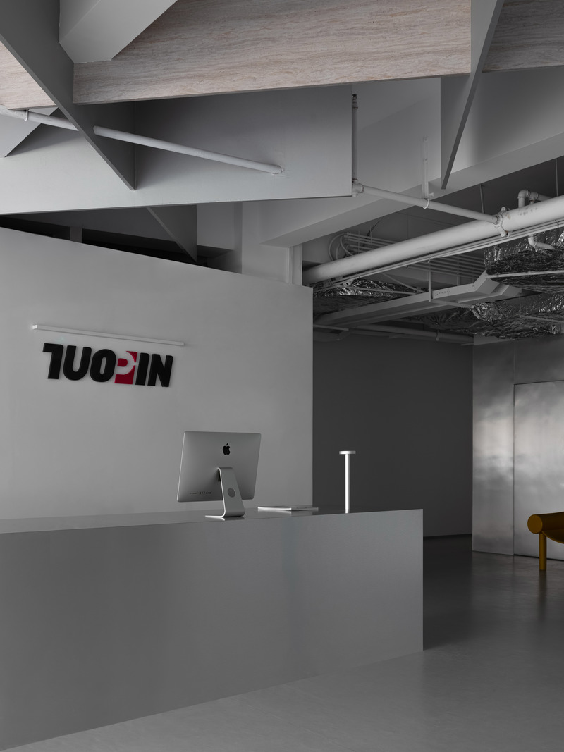 深圳南山區(qū)飛亞達(dá)科技大廈現(xiàn)代簡(jiǎn)約風(fēng)格辦公室裝修設(shè)計(jì)形象背景墻