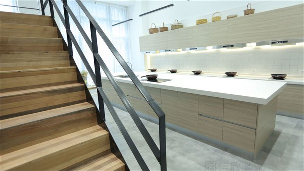 深圳市南山區(qū)后海茉莉的氧氣廚房-甜品中西餐培訓教室樓梯 深圳市南山區(qū)后海茉莉的氧氣廚房-甜品中西餐培訓教室樓梯