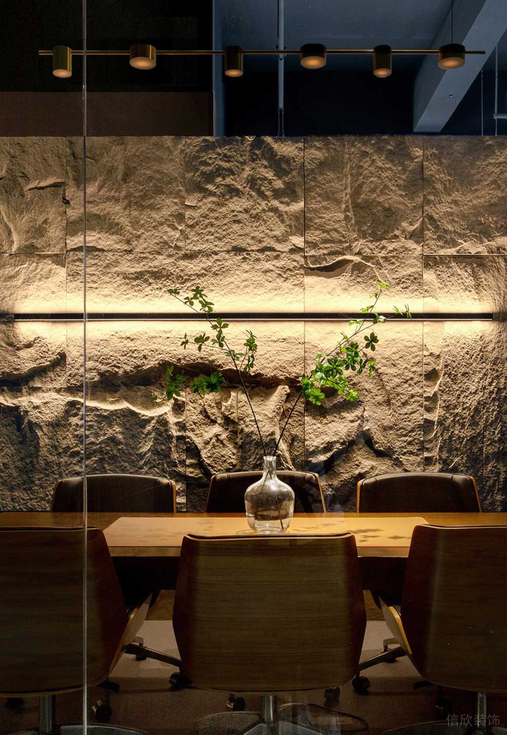 深圳寶安萬科星宸大廈簡約風(fēng)格辦公室裝修家具組合