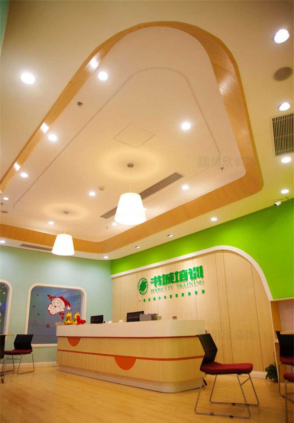 深圳市龍華區(qū)大浪書城培訓(xùn)中心前臺 深圳市龍華區(qū)大浪書城培訓(xùn)中心前臺