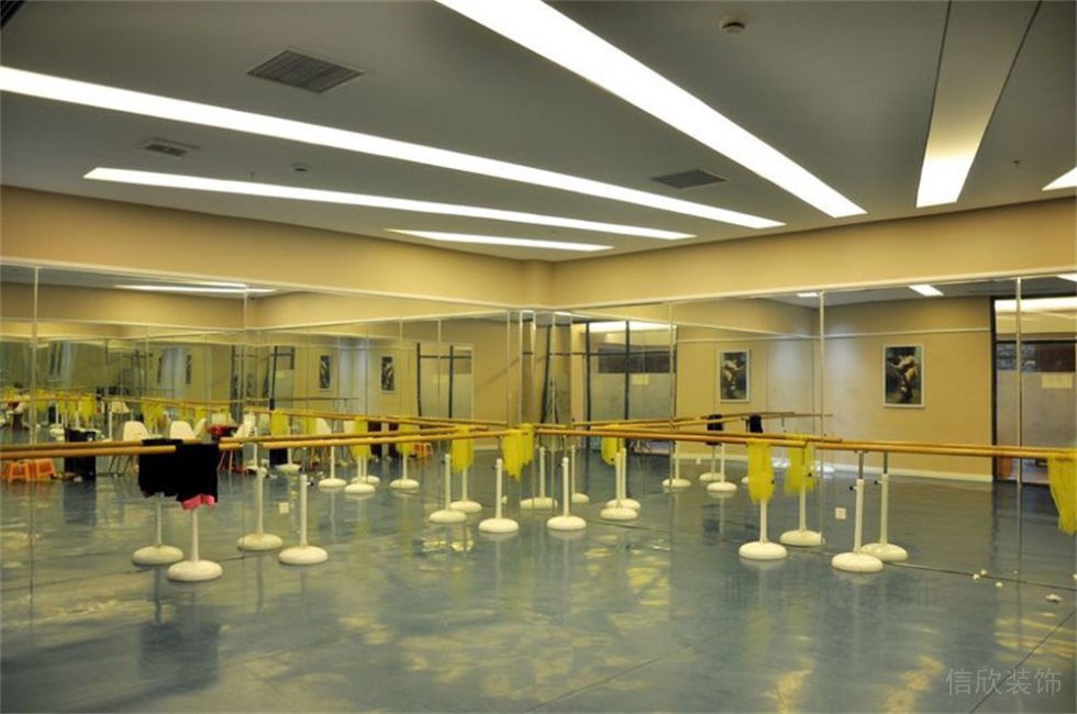 深圳市南山區(qū)華僑城頂尖藝術(shù)培訓(xùn)機(jī)構(gòu)舞蹈室 深圳市南山區(qū)華僑城頂尖藝術(shù)培訓(xùn)機(jī)構(gòu)舞蹈室