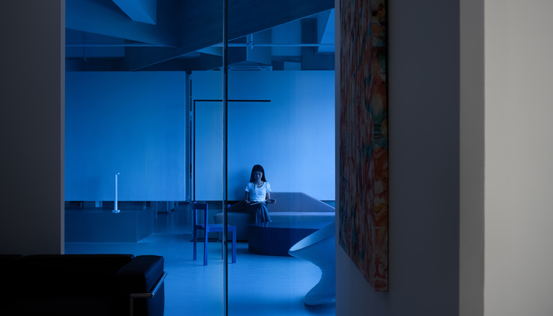 深圳南山區(qū)飛亞達(dá)科技大廈現(xiàn)代簡(jiǎn)約風(fēng)格辦公室裝修設(shè)計(jì)玻璃隔斷