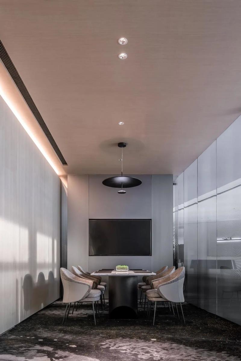 深圳龍崗區(qū)金地龍城中央現(xiàn)代簡約風格公司裝修會議室 深圳龍崗區(qū)金地龍城中央現(xiàn)代簡約風格公司裝修會議室