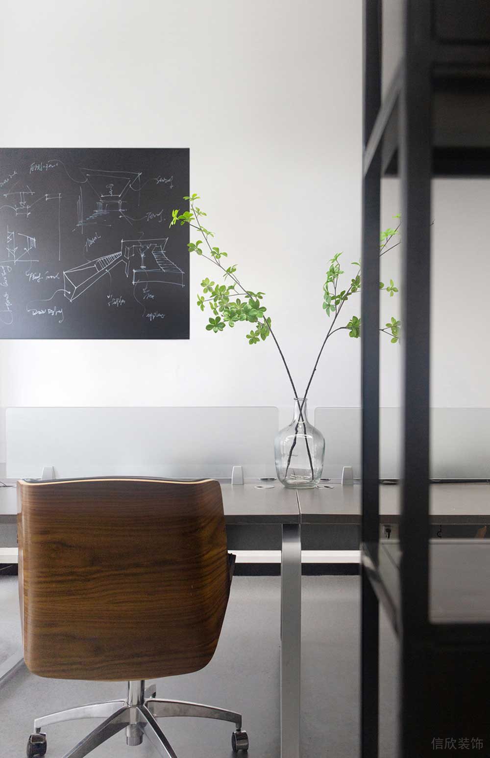 深圳寶安萬科星宸大廈簡約風(fēng)格辦公室裝修原木色辦公椅