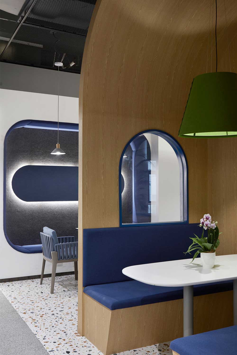 深圳龍華區(qū)華僑城北站壹號(hào)現(xiàn)代風(fēng)格辦公室裝修色彩搭配 深圳龍華區(qū)華僑城北站壹號(hào)現(xiàn)代風(fēng)格辦公室裝修色彩搭配