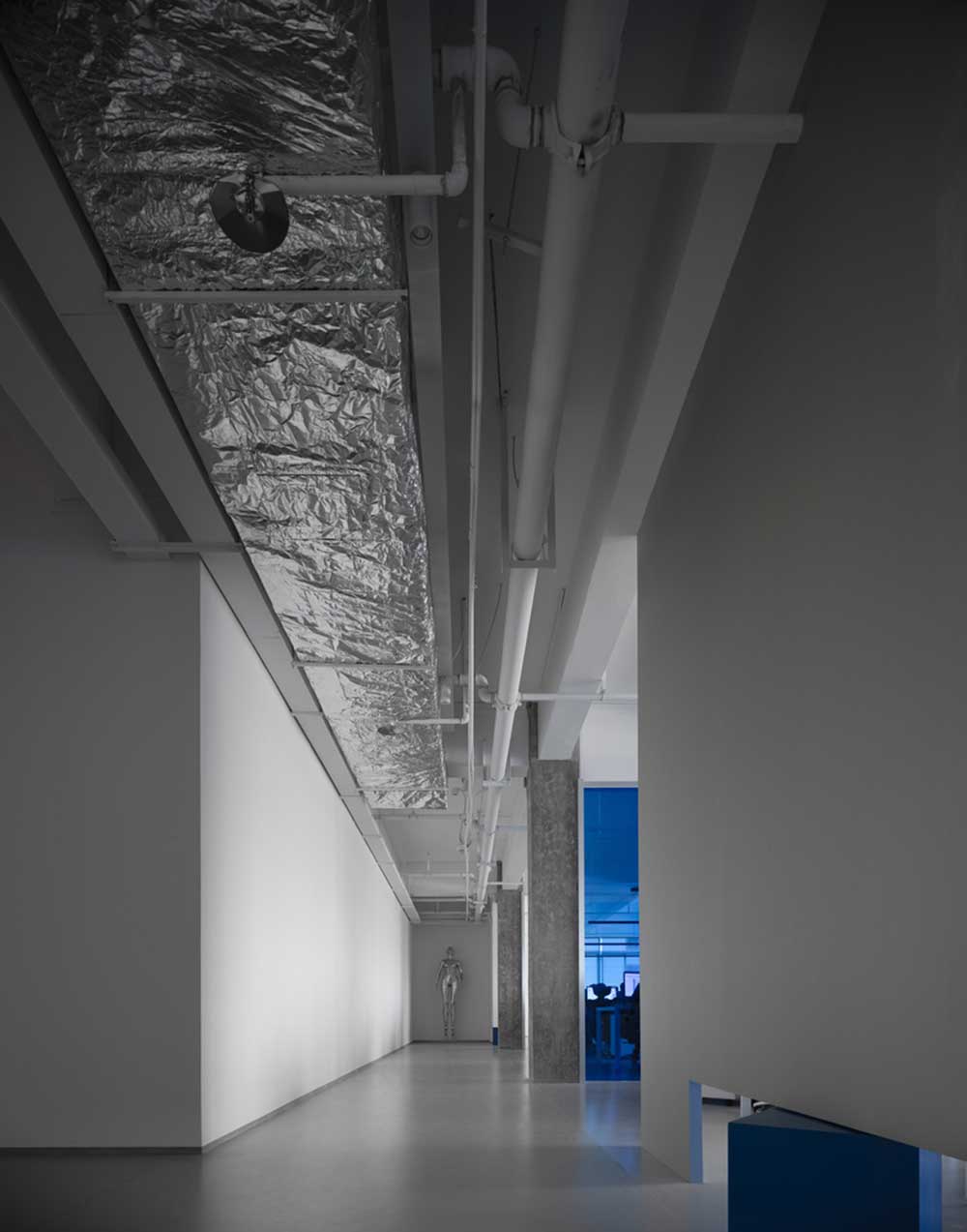 深圳南山區(qū)飛亞達(dá)科技大廈現(xiàn)代簡(jiǎn)約風(fēng)格辦公室裝修設(shè)計(jì)過道