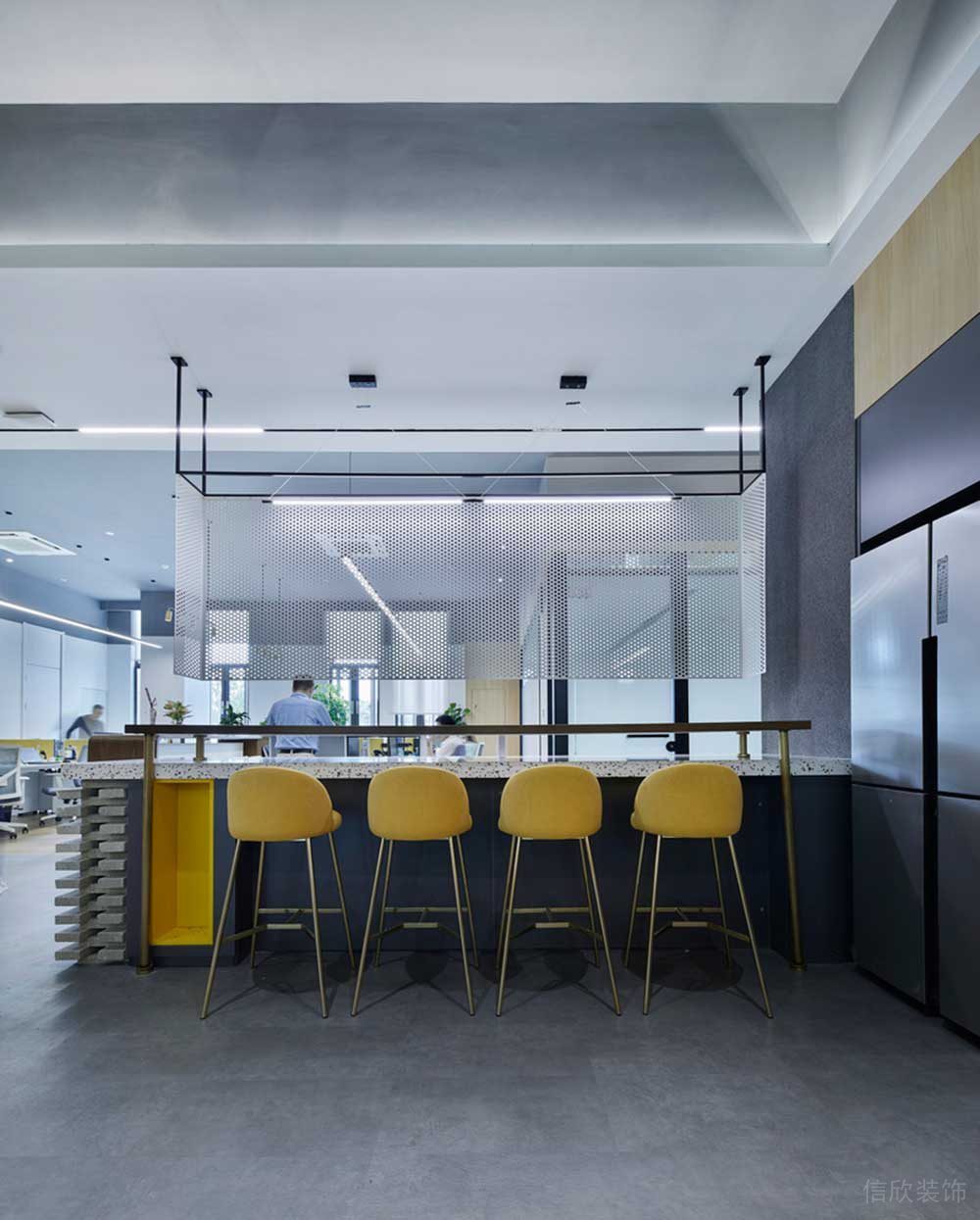 深圳南山區(qū)酷派大廈現(xiàn)代風格辦公室裝修吧臺休閑區(qū) 深圳南山區(qū)酷派大廈現(xiàn)代風格辦公室裝修吧臺休閑區(qū)