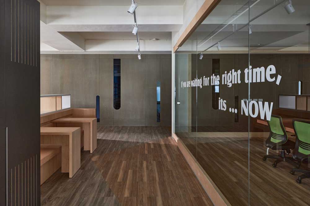 深圳光明區(qū)招商智慧城簡約北歐風(fēng)辦公室裝修氛圍調(diào)性 深圳光明區(qū)招商智慧城簡約北歐風(fēng)辦公室裝修氛圍調(diào)性