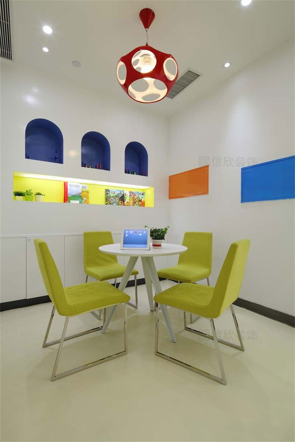 深圳市龍華區(qū)羅湖昂立國際教育培訓學校洽談區(qū) 深圳市龍華區(qū)羅湖昂立國際教育培訓學校洽談區(qū)