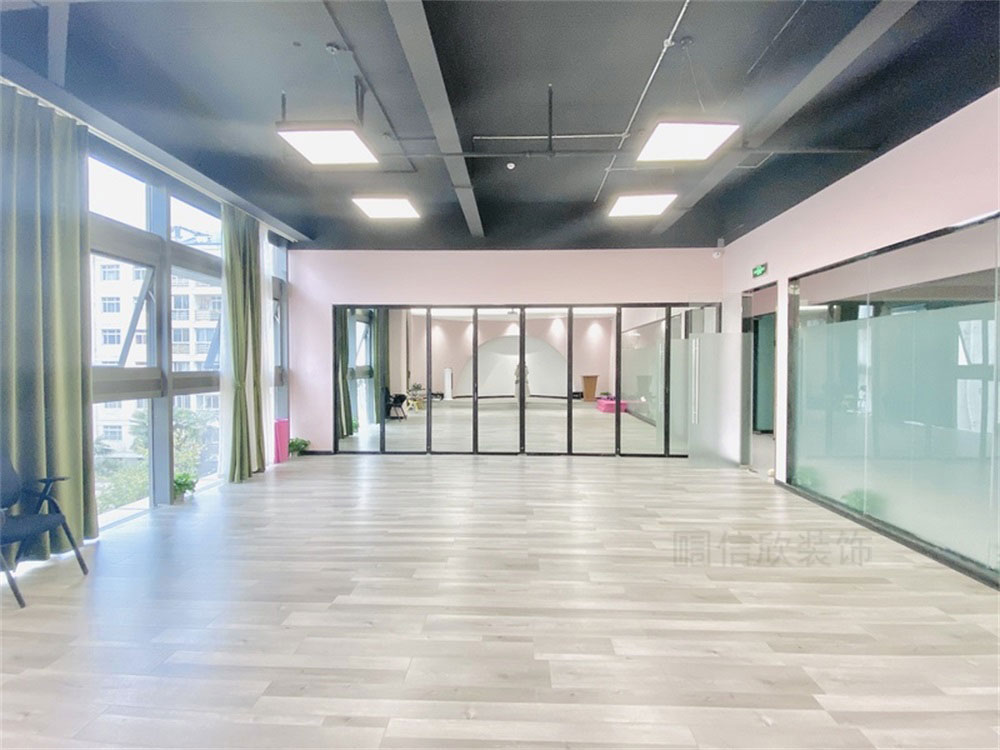 深圳市龍崗區(qū)布吉藝術(shù)培訓(xùn)學(xué)校大教室 深圳市龍崗區(qū)布吉藝術(shù)培訓(xùn)學(xué)校大教室