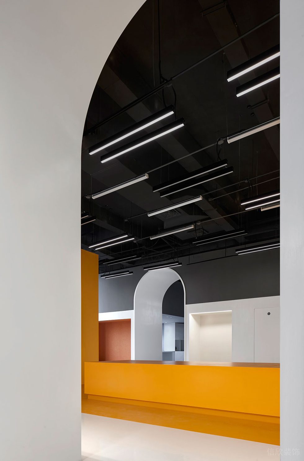 北歐工業(yè)風辦公室廊廳裝修圖