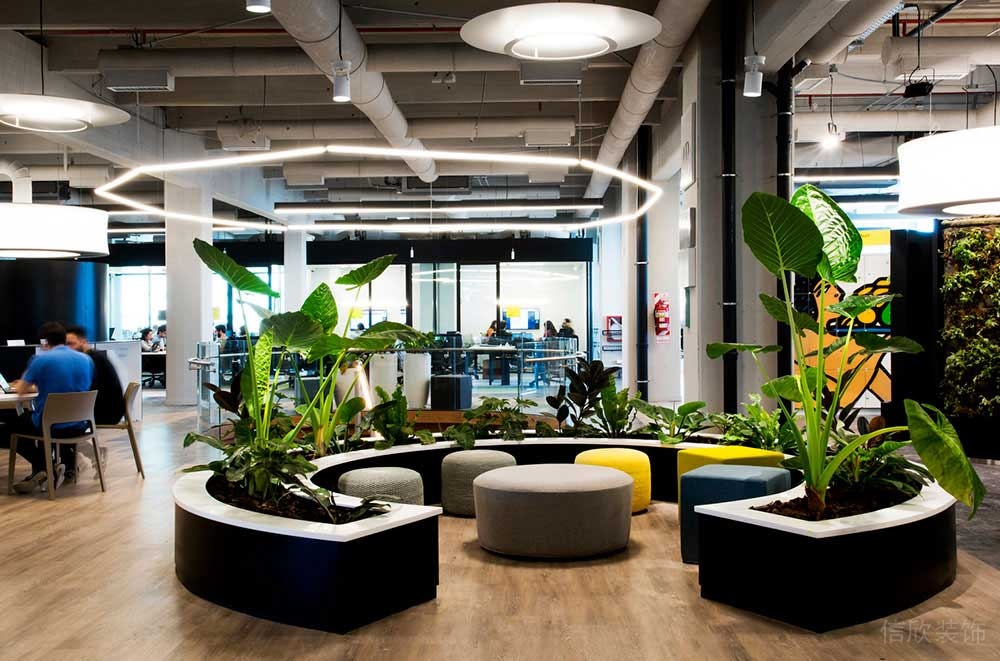 北歐工業(yè)風(fēng)商務(wù)辦公場所員工休息區(qū)裝修圖