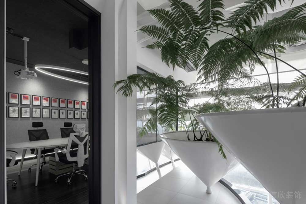 微景觀沙漏式創(chuàng)意造型白色簡(jiǎn)約辦公室裝修