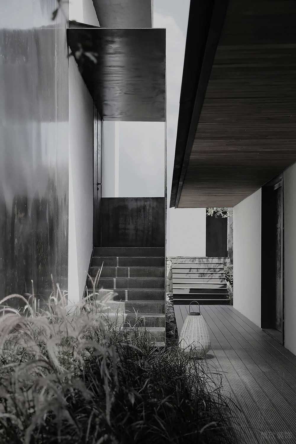 工業(yè)風(fēng)辦公場(chǎng)所案例樓梯通道空間設(shè)計(jì)裝修圖