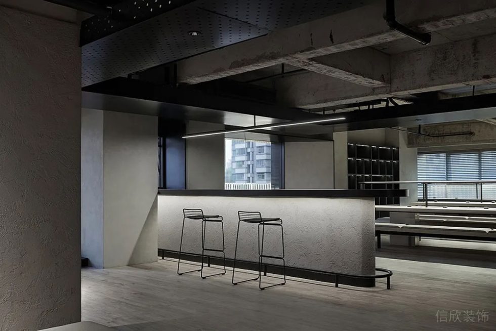 工業(yè)風(fēng)辦公空間案例吧臺(tái)休閑區(qū)設(shè)計(jì)裝修圖