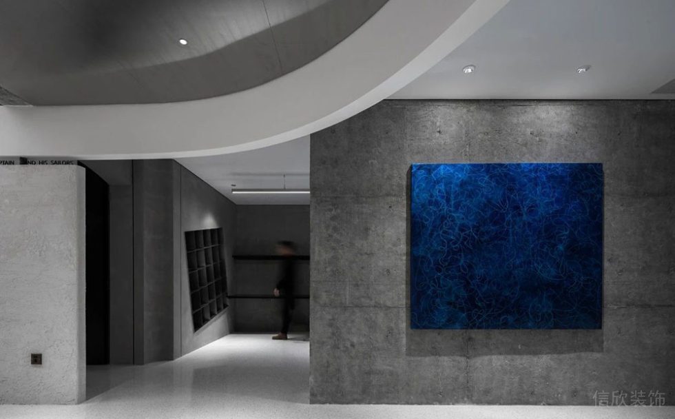 工業(yè)風(fēng)辦公室項(xiàng)目過(guò)道裝修圖