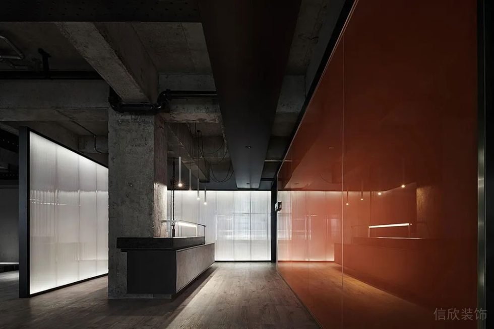 工業(yè)風(fēng)商務(wù)辦公場所廊廳休閑區(qū)設(shè)計裝修圖