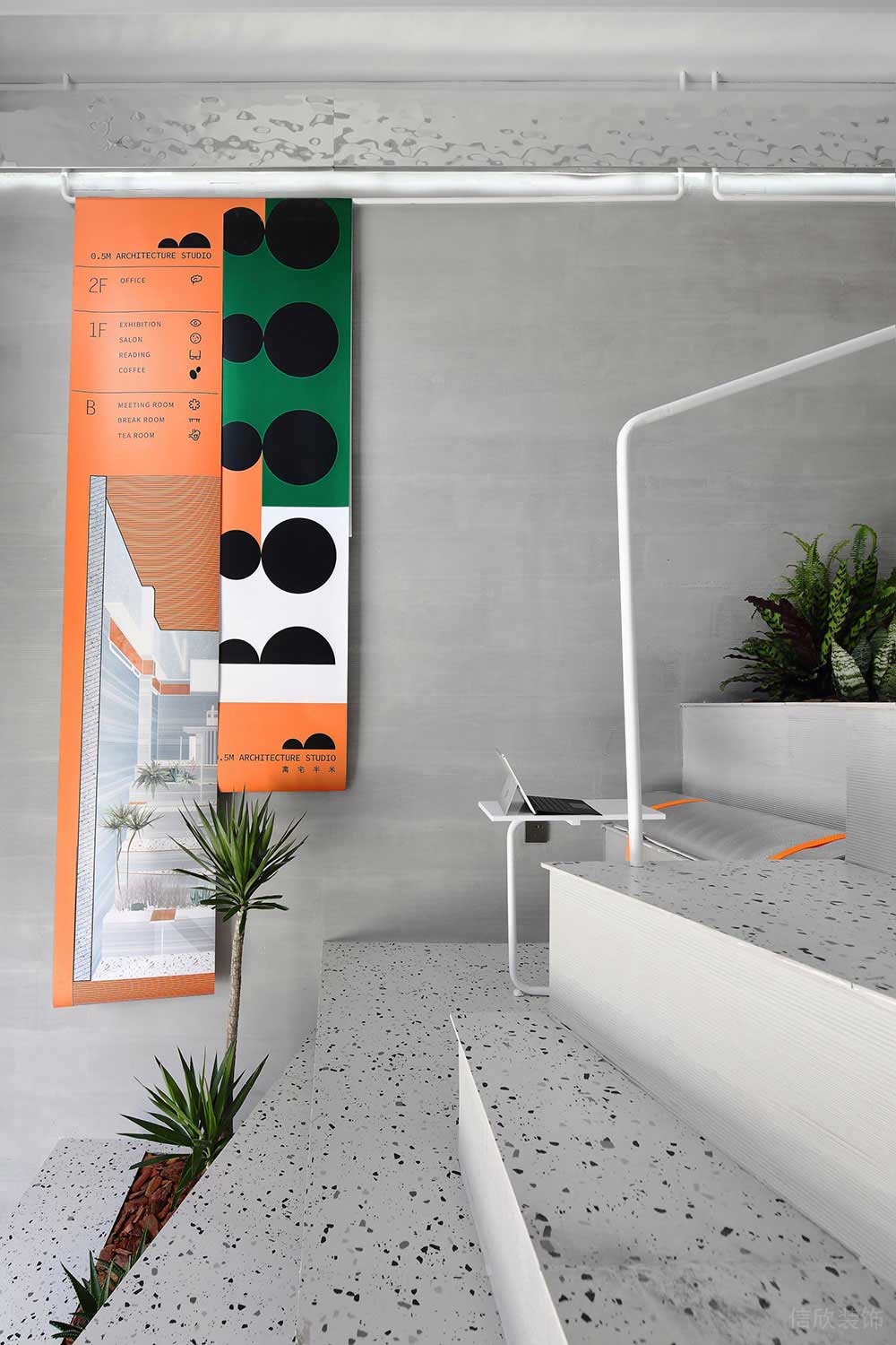 工業(yè)風(fēng)商務(wù)辦公空間階梯式工作洽談區(qū)裝修圖