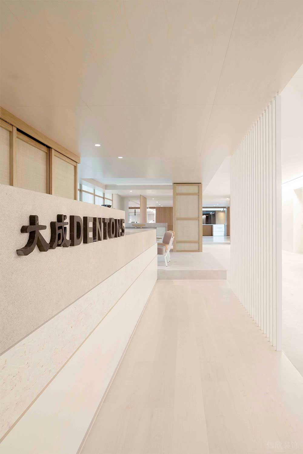 簡(jiǎn)約風(fēng)格辦公空間前廳過(guò)道設(shè)計(jì)裝修圖