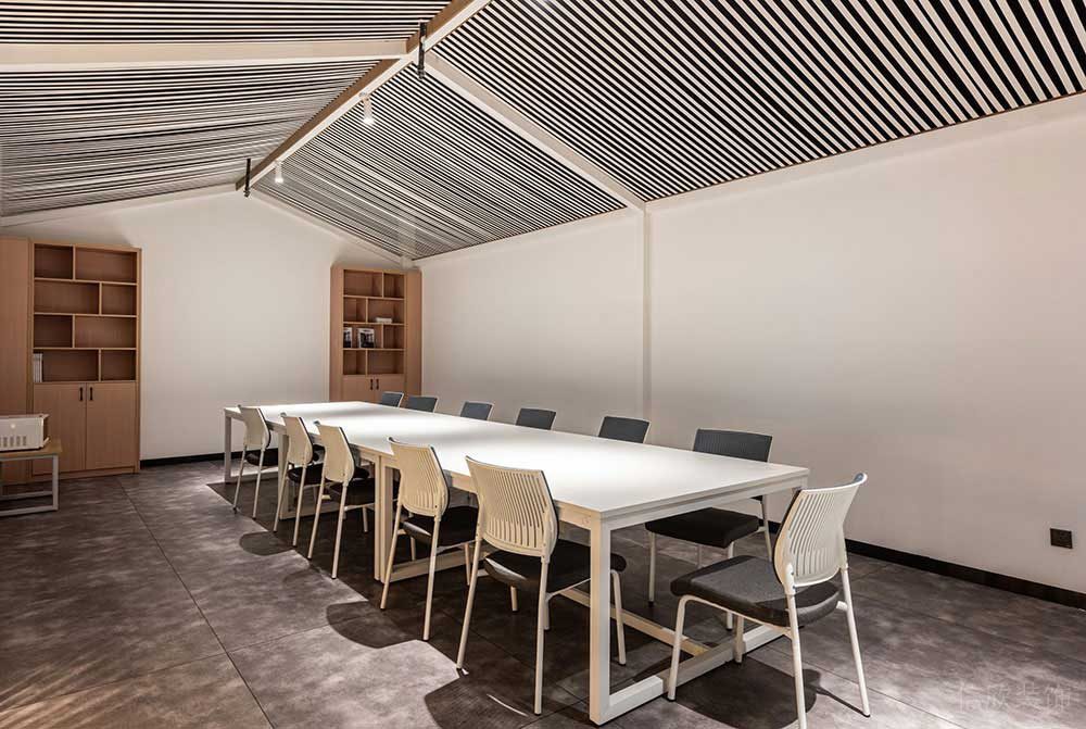 簡(jiǎn)約風(fēng)格辦公空間商務(wù)會(huì)議室設(shè)計(jì)案例裝修圖