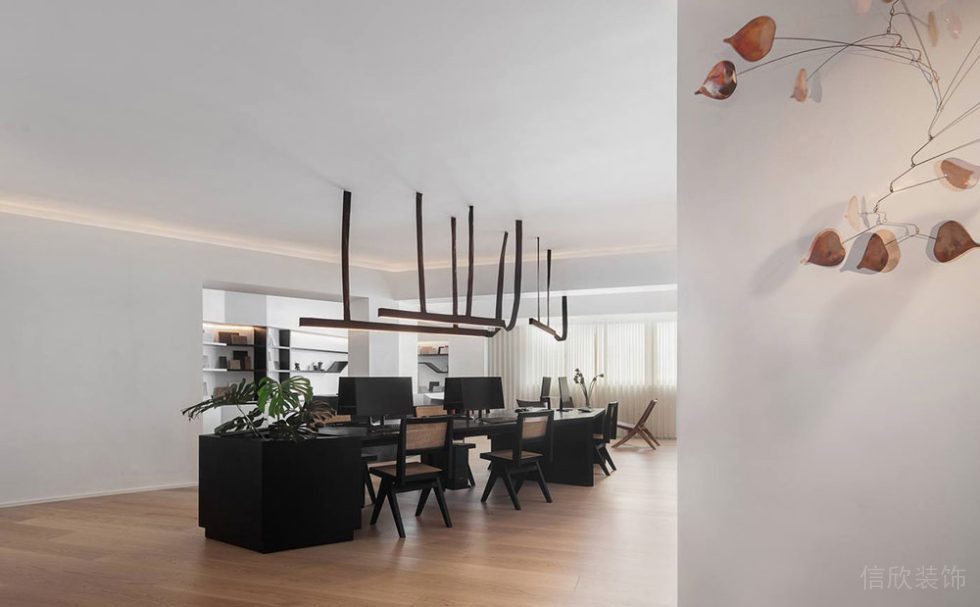 簡(jiǎn)約風(fēng)格辦公室項(xiàng)目辦公區(qū)裝修圖