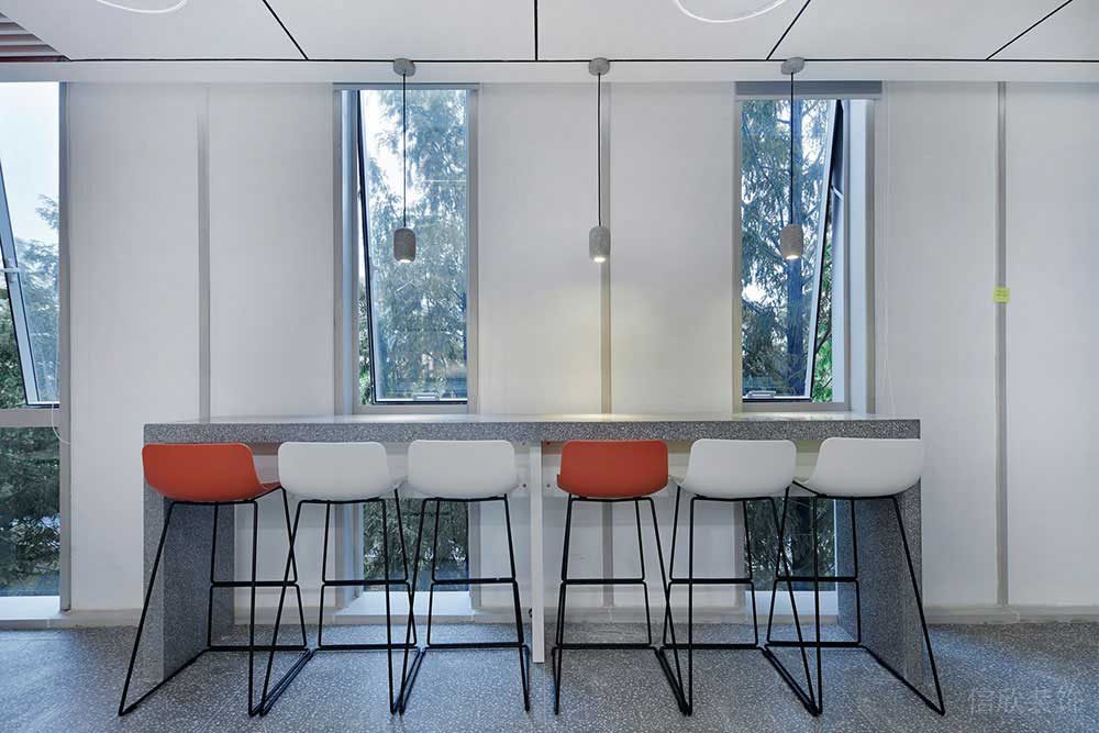 簡約風(fēng)格商務(wù)辦公場所吧臺(tái)休閑洽談區(qū)設(shè)計(jì)裝修圖