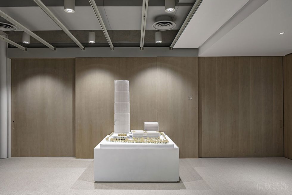 簡(jiǎn)約工業(yè)風(fēng)辦公室前廳過廊展示區(qū)裝修圖