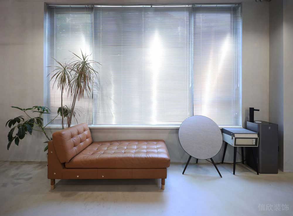 簡約工業(yè)風商務(wù)辦公空間休息區(qū)裝修圖