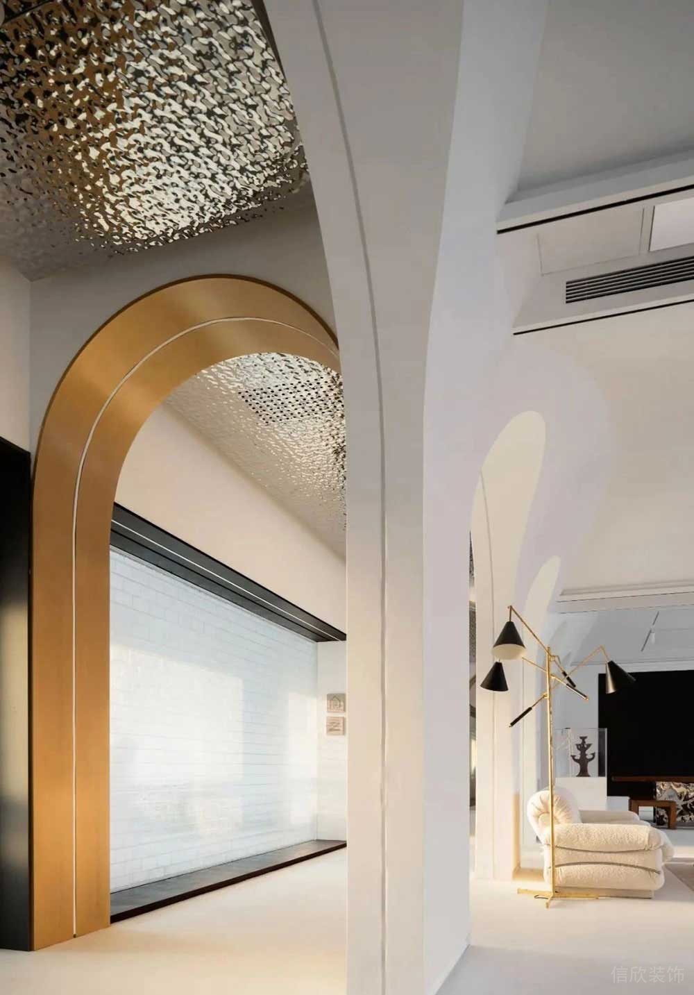 輕奢風(fēng)格商務(wù)辦公空間過(guò)道裝修圖