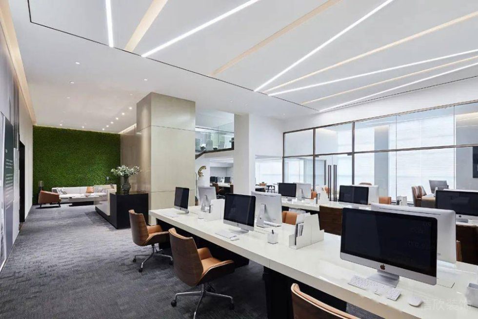 現(xiàn)代風格辦公場所案例員工辦公廳設計裝修圖