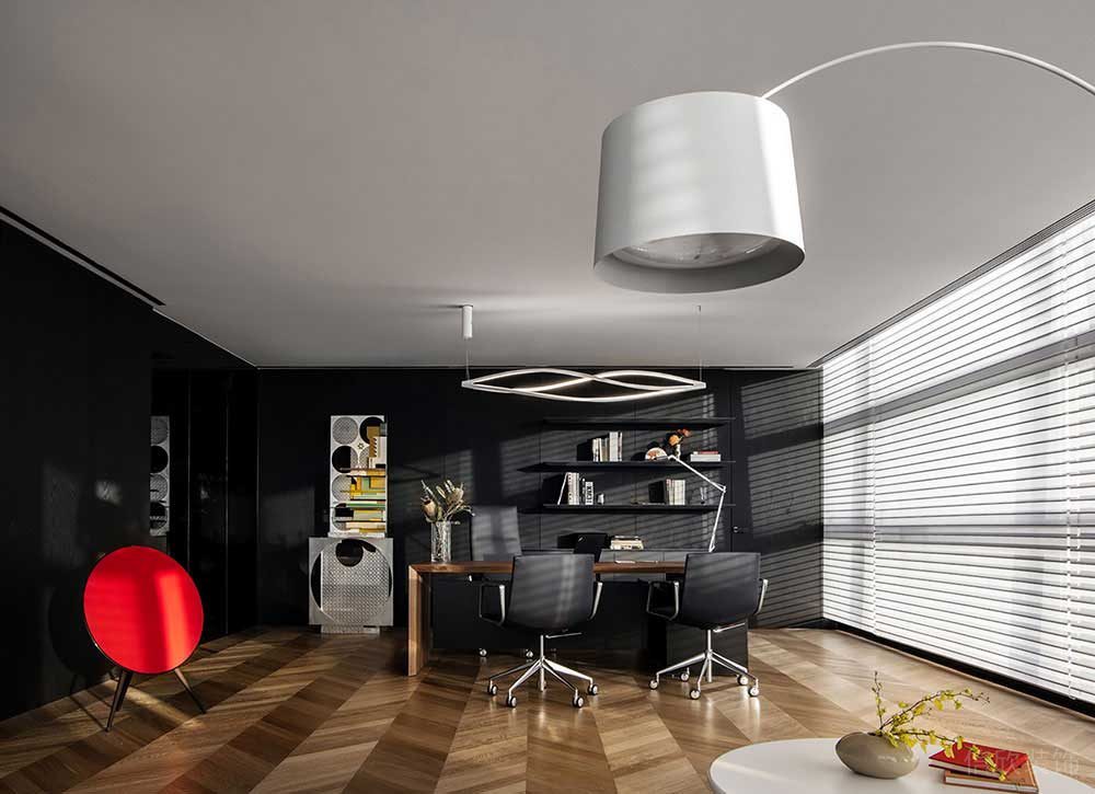 現(xiàn)代風(fēng)格辦公場所案例總經(jīng)理辦公室設(shè)計(jì)裝修圖