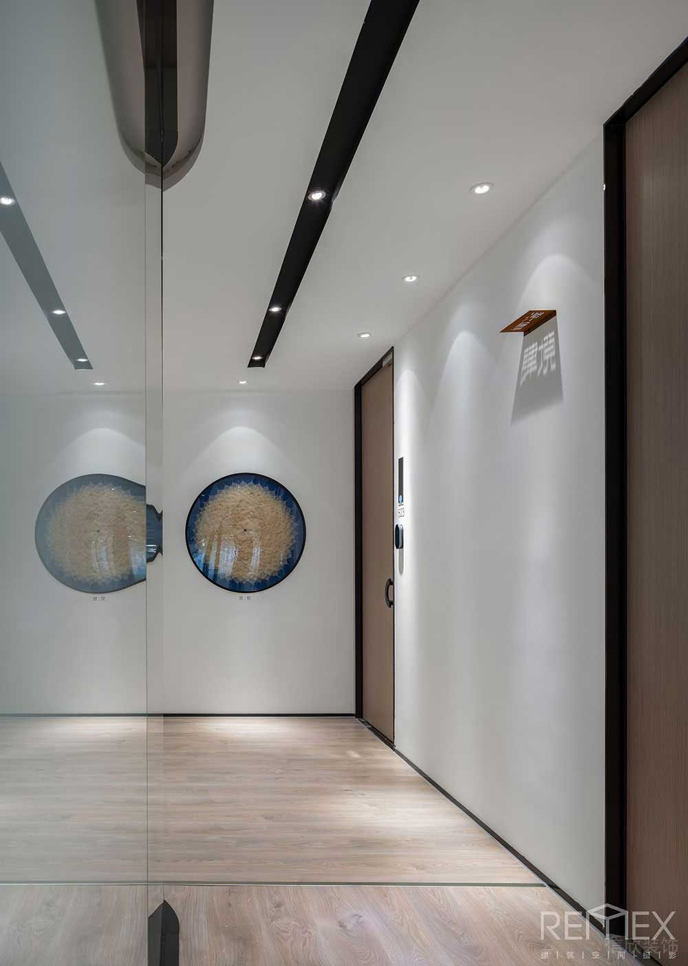 現(xiàn)代風格辦公場所過道設計裝修圖