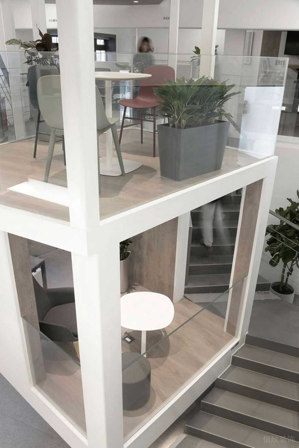 現(xiàn)代風(fēng)格辦公場所洽談區(qū)空間設(shè)計(jì)裝修圖