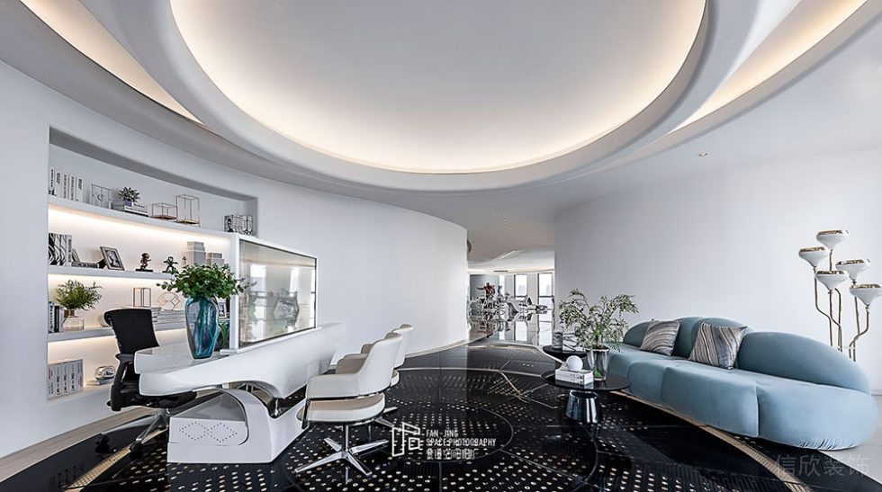 現(xiàn)代風(fēng)格辦公空間案例經(jīng)理辦公區(qū)裝修圖