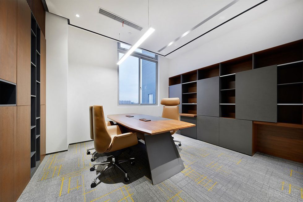 現(xiàn)代風(fēng)格辦公空間案例總經(jīng)理辦公室設(shè)計裝修圖