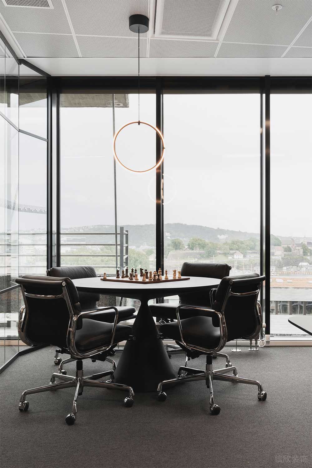 現(xiàn)代風(fēng)格辦公空間休閑室裝修圖