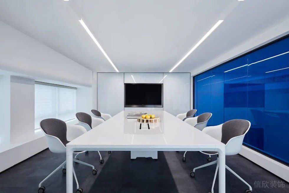 現(xiàn)代風(fēng)格公共辦公室會(huì)議室裝修圖