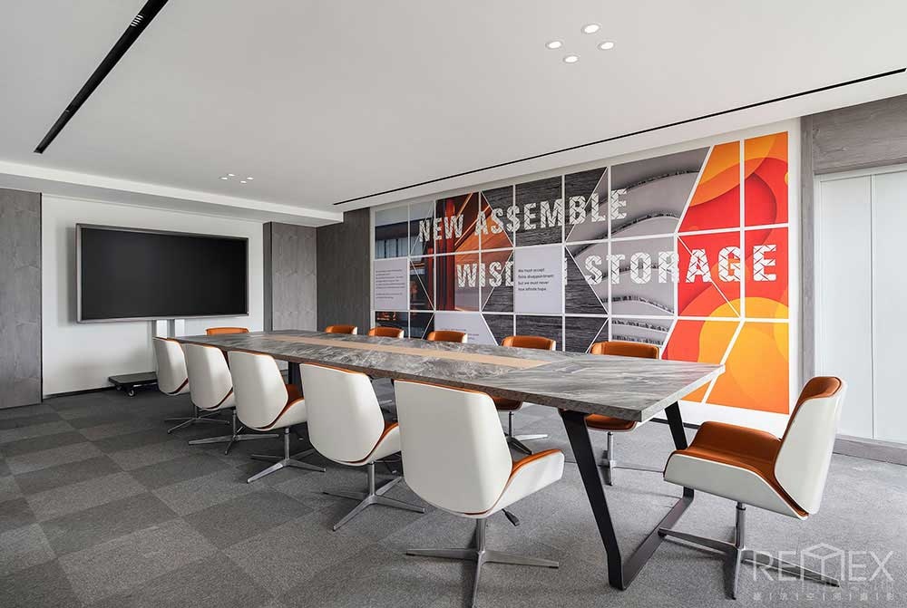 現(xiàn)代風(fēng)格商務(wù)辦公場所會議室空間裝修圖