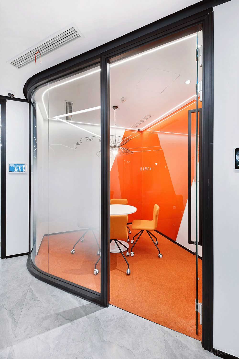 現(xiàn)代風格商務辦公場所洽談室設計裝修圖