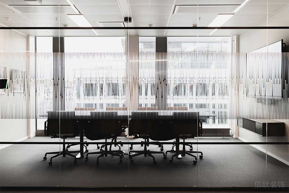 現(xiàn)代風格商務辦公空間多功能小型會議室設計裝修圖