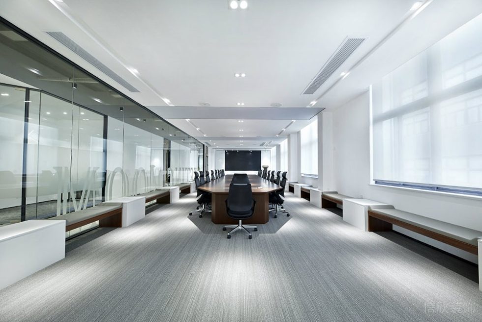 現(xiàn)代風(fēng)格商務(wù)辦公空間大型會(huì)議室裝修圖