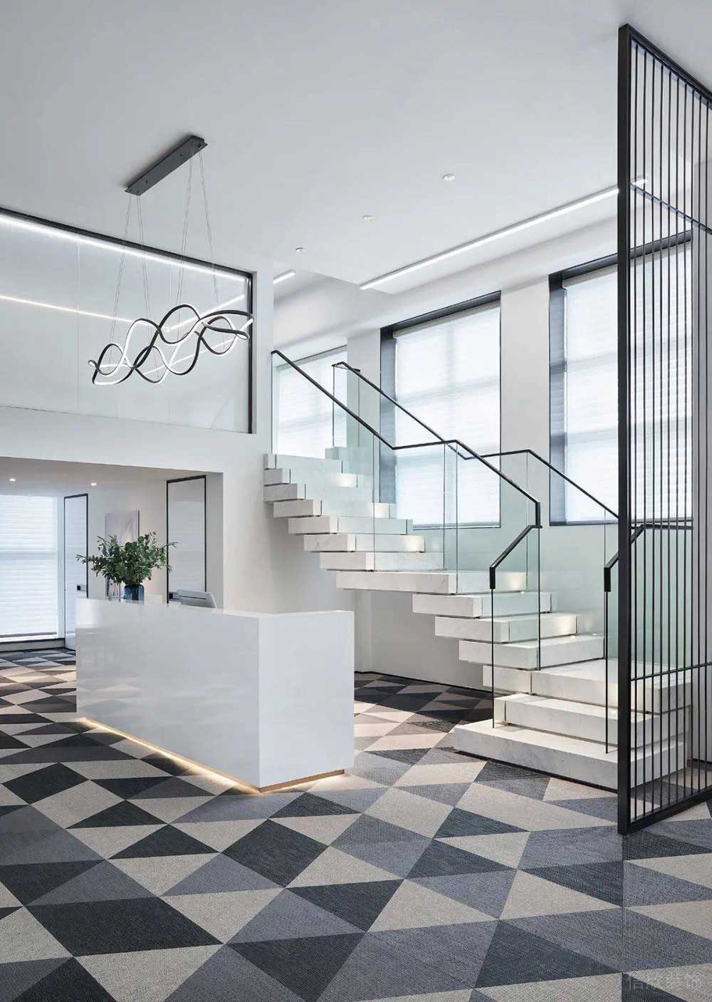 現(xiàn)代風格商務辦公空間前臺服務廳裝修圖