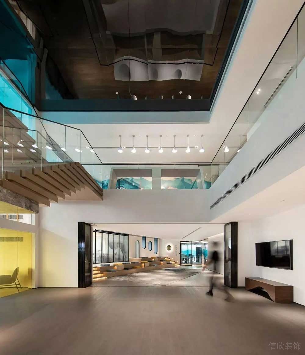 現(xiàn)代風格商務辦公空間入口門廳裝修圖