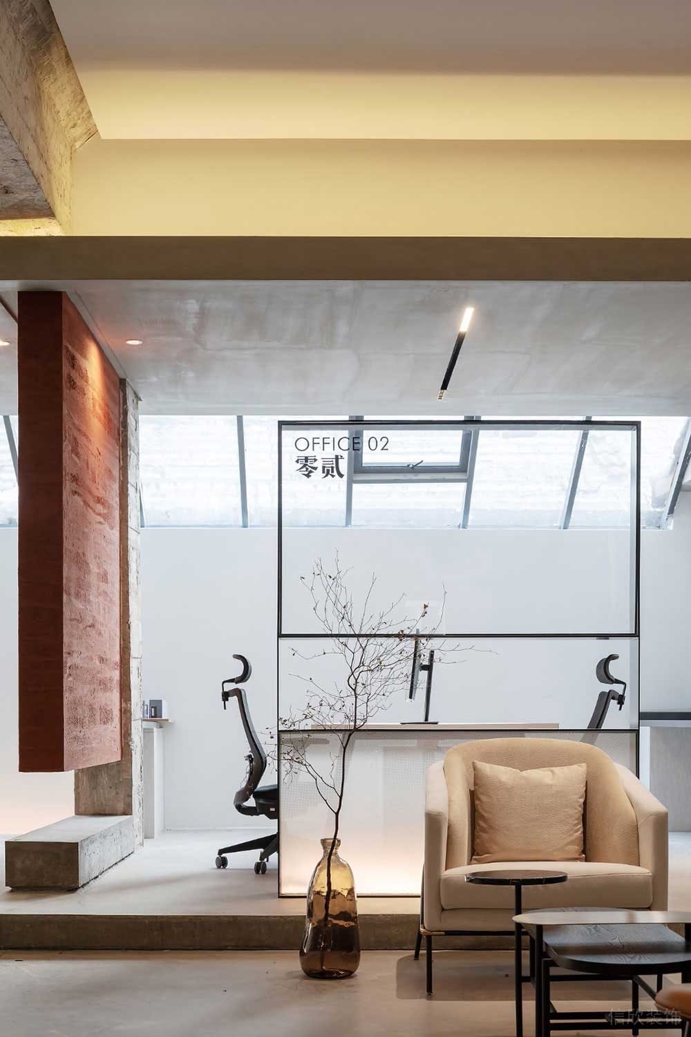 現(xiàn)代工業(yè)風(fēng)辦公空間案例公共區(qū)域裝修圖