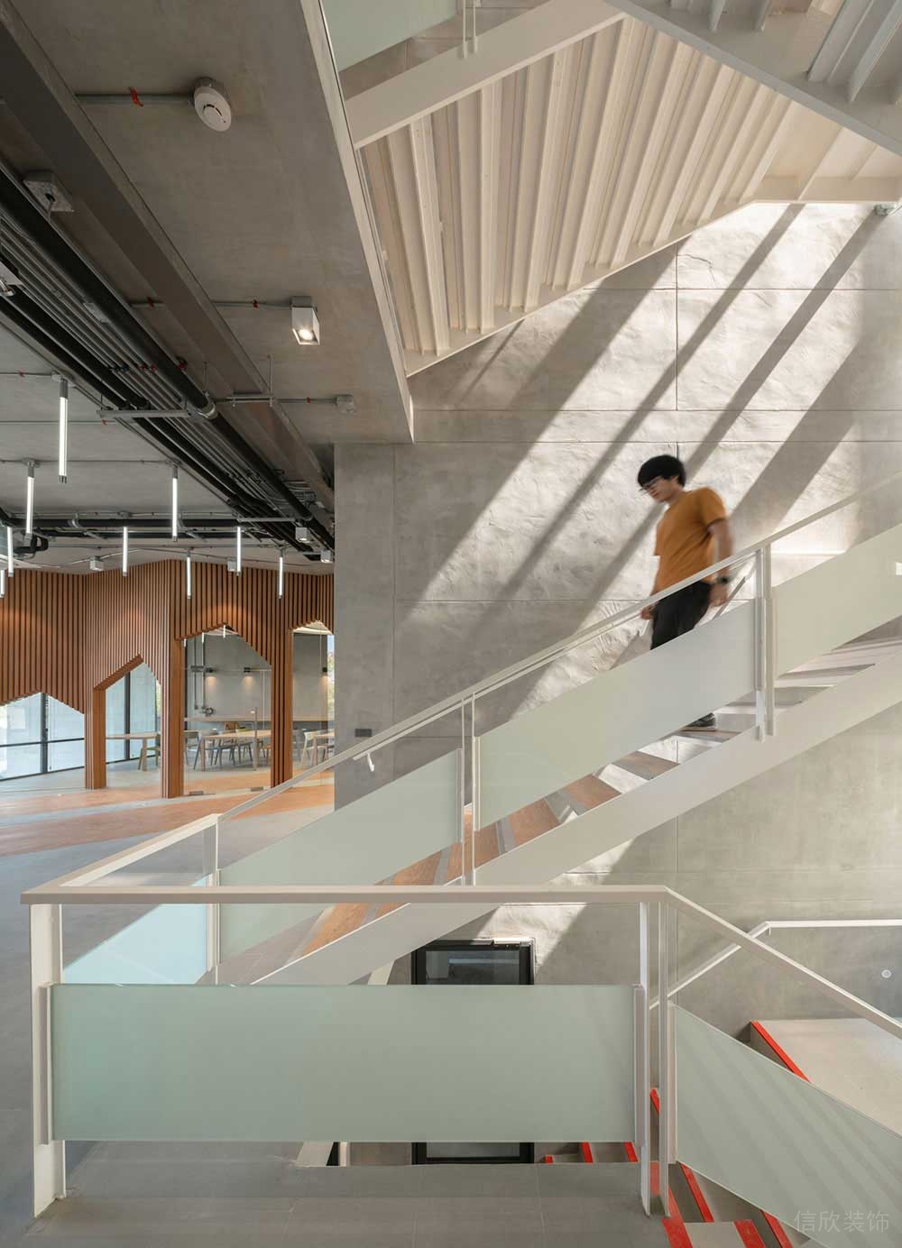 現(xiàn)代工業(yè)風(fēng)辦公室樓梯過道設(shè)計(jì)裝修圖