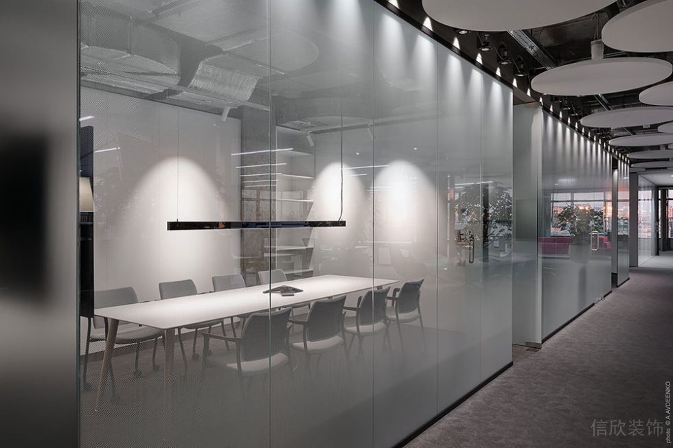 現(xiàn)代工業(yè)風(fēng)辦公室走廊空間設(shè)計(jì)裝修圖