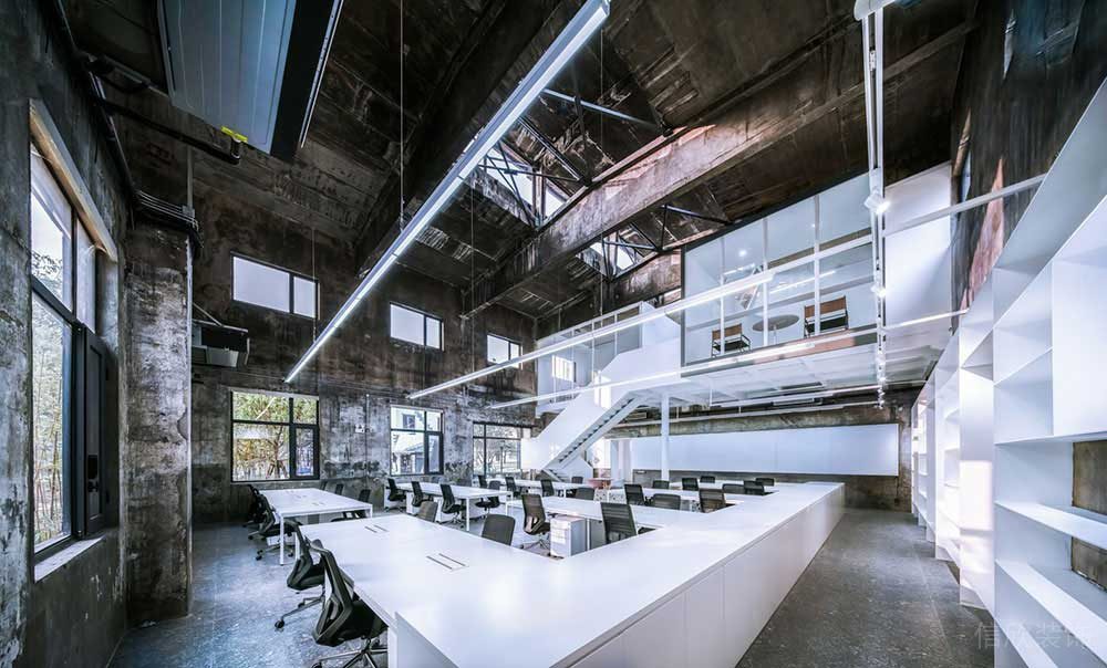 現(xiàn)代工業(yè)風(fēng)商務(wù)辦公空間事務(wù)辦公廳裝修圖