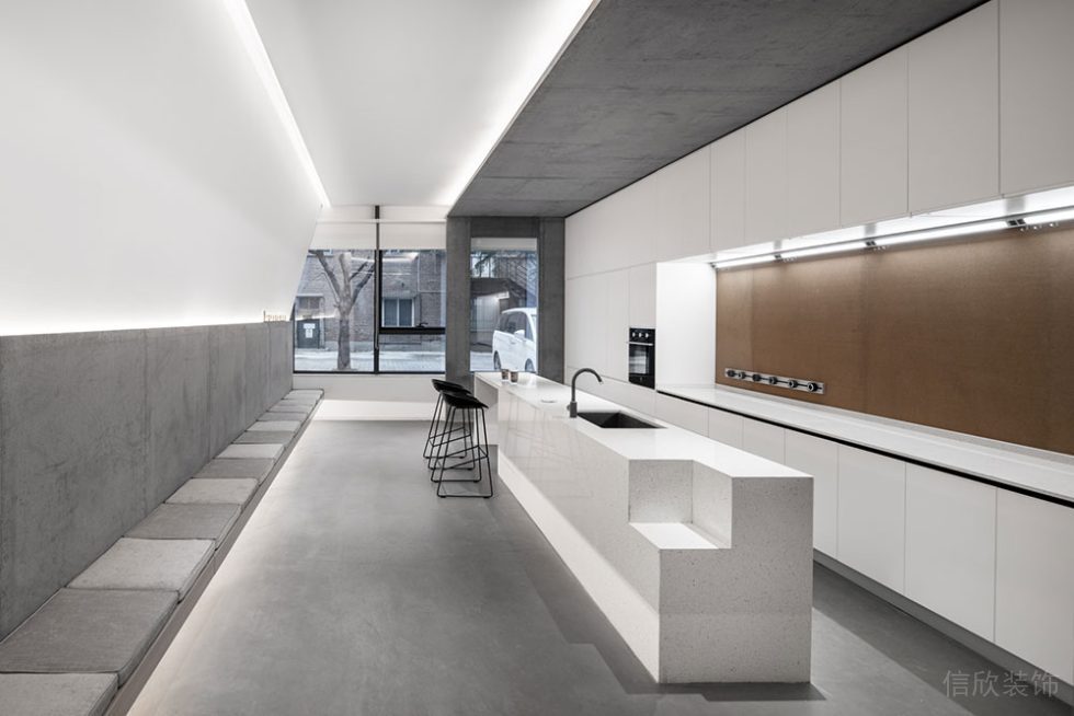 現(xiàn)代工業(yè)商務辦公空間茶水休息廳裝修圖